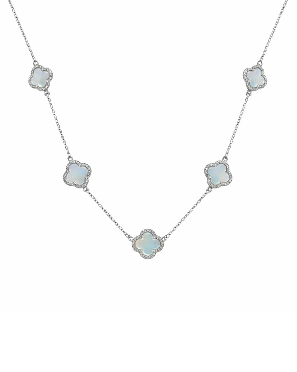 Elegant Four-Leaf Flower Necklace Allure Design