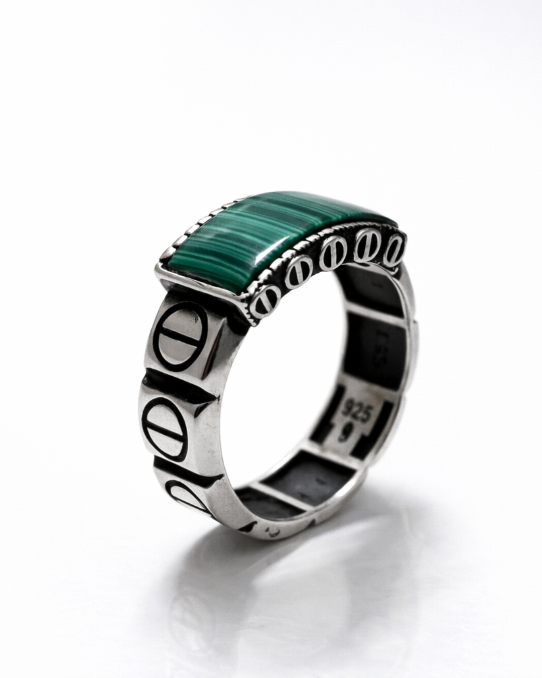 Verdant Crest Men’s Ring Allure Design