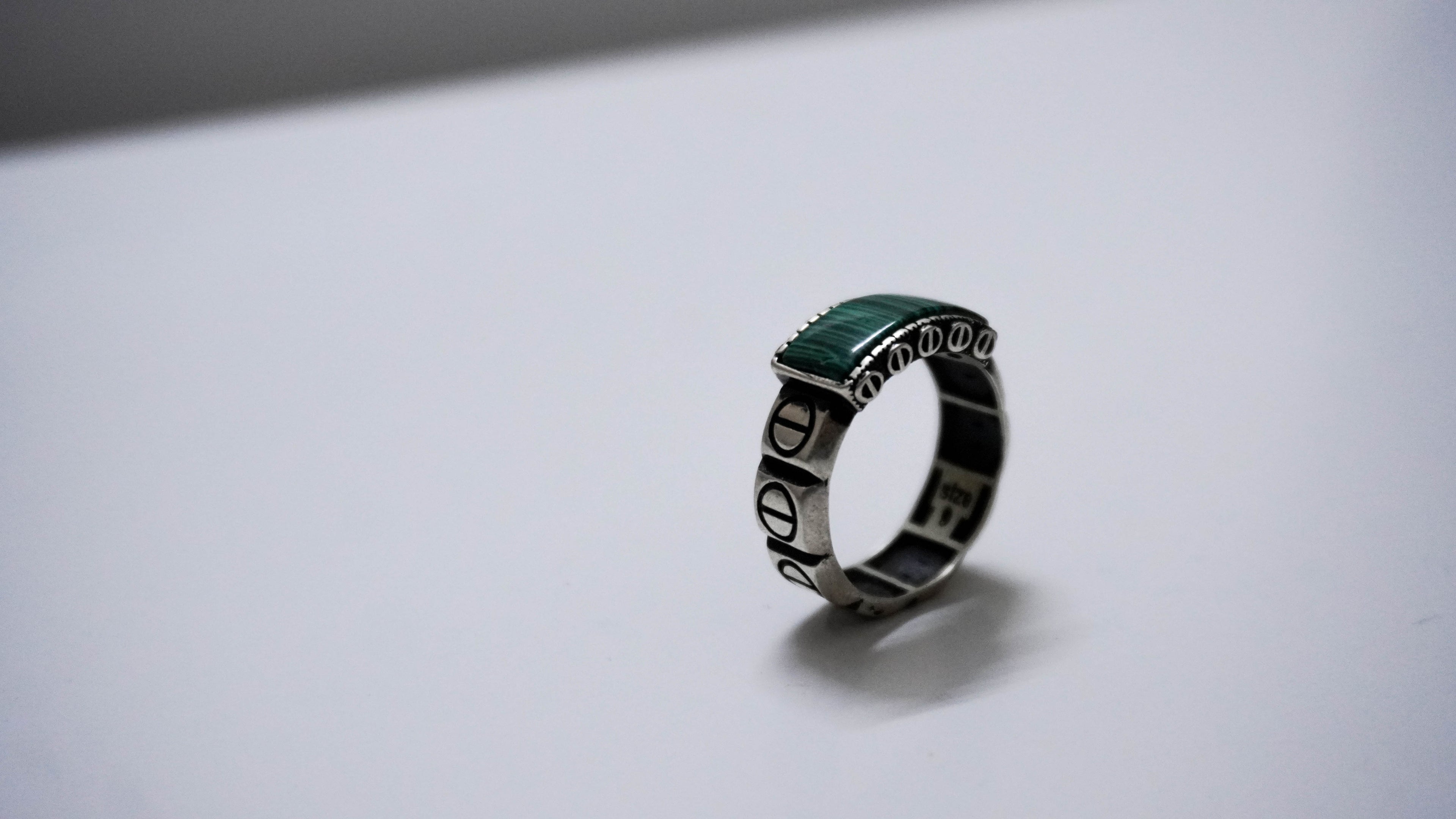 Verdant Crest Men’s Ring Allure Design