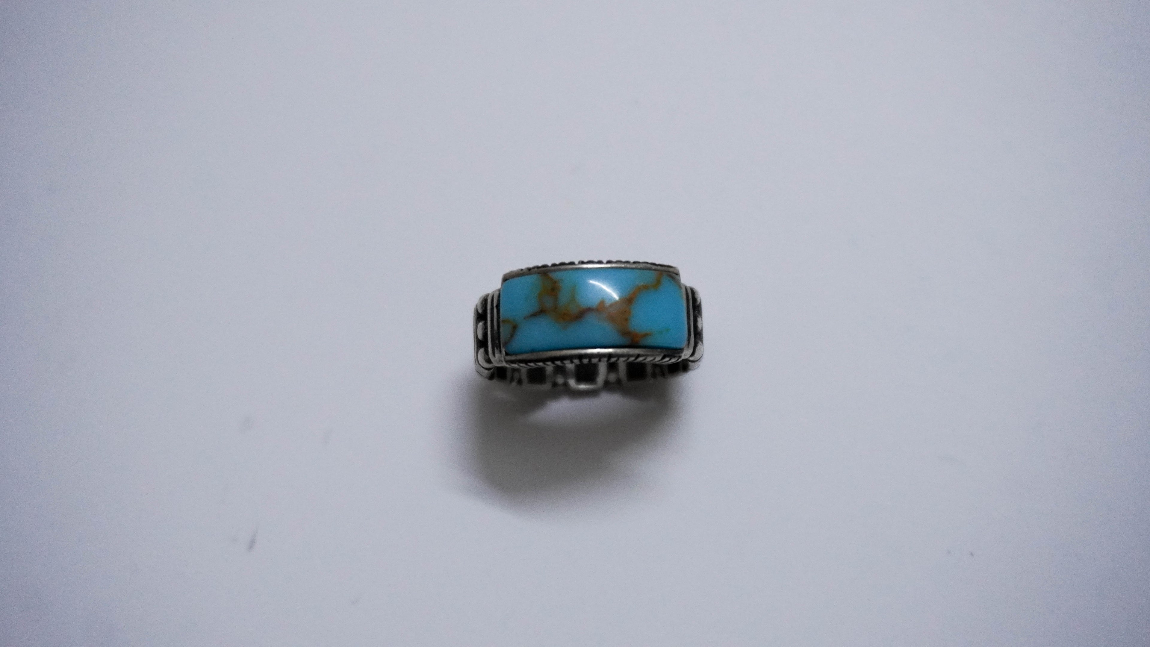 Verdant Crest Men’s Ring Allure Design
